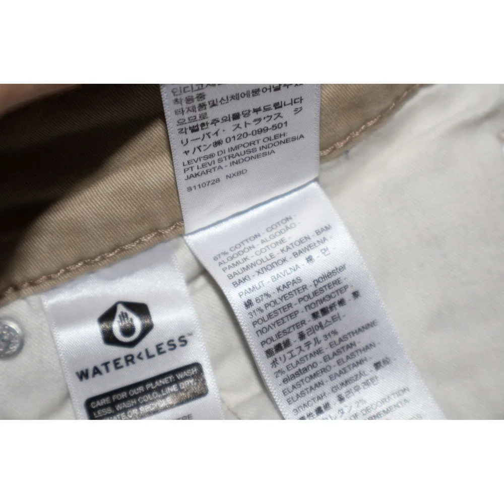 Levi Strauss & Co 541 Athletic Taper Mens 42x28 Tan Chino Pants 18181-0532